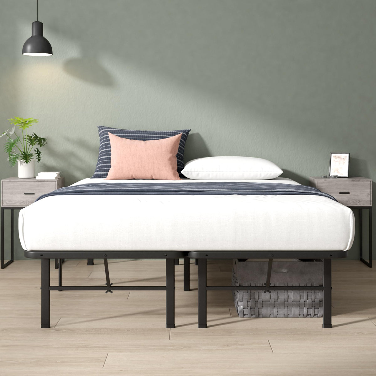 14 Inch Metal Bed Frame Queen M799621