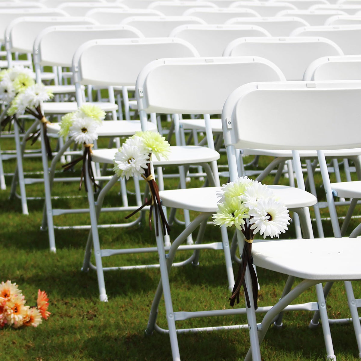 White Set of 10 Stackable Plastic Folding Chairs F409602